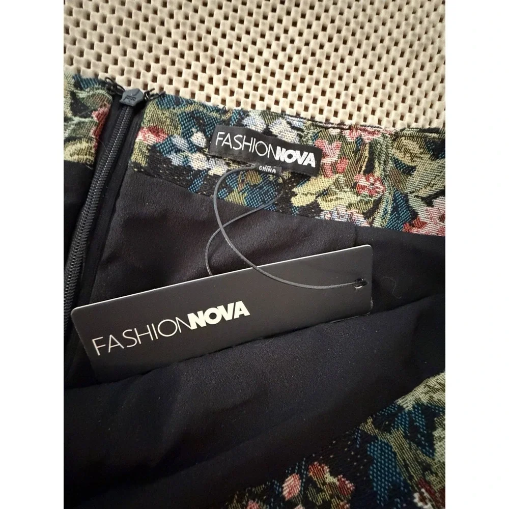 NEW Fashion Nova‎ Tapestry Mini Skirt XL/10/12 Woven Floral Jacquard Preppy Boho